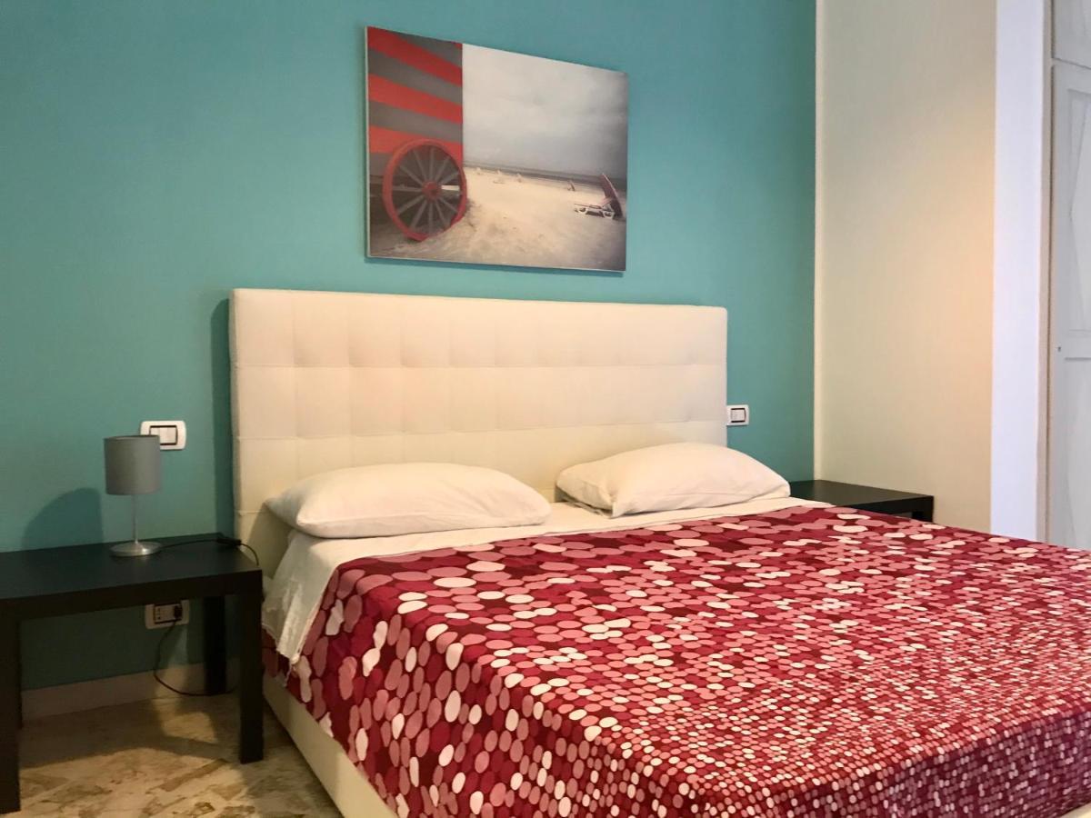 باري Cavour 124 -Guest-Room- المظهر الخارجي الصورة