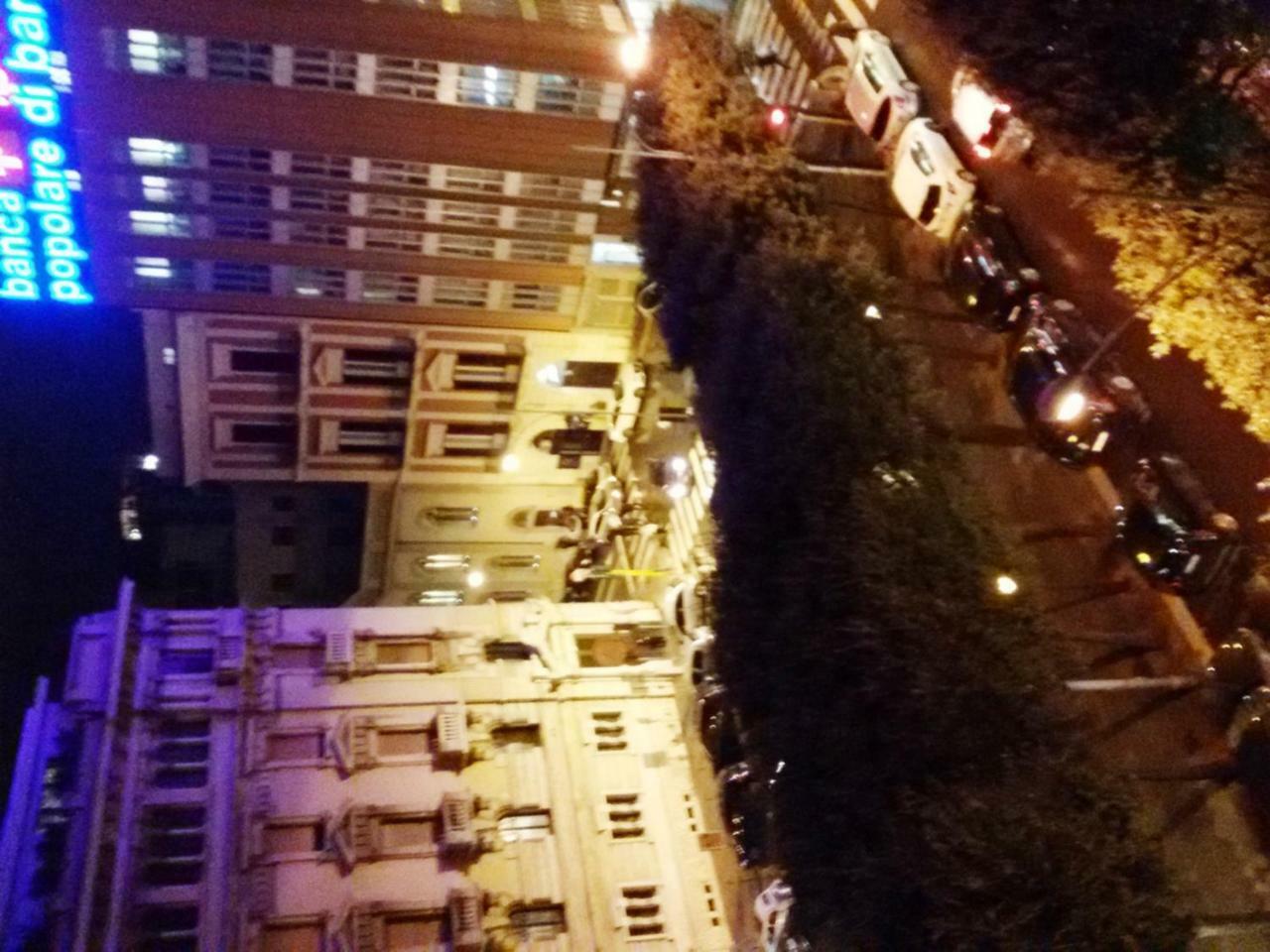 باري Cavour 124 -Guest-Room- المظهر الخارجي الصورة